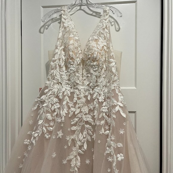 Bhldn Carmel Wedding Dress (BRAND NEW, PERFECT CONDITION)